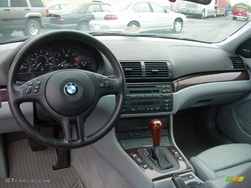 2001 BMW 3 Series 325i Sedan Grey Dashboard Photo #50757684