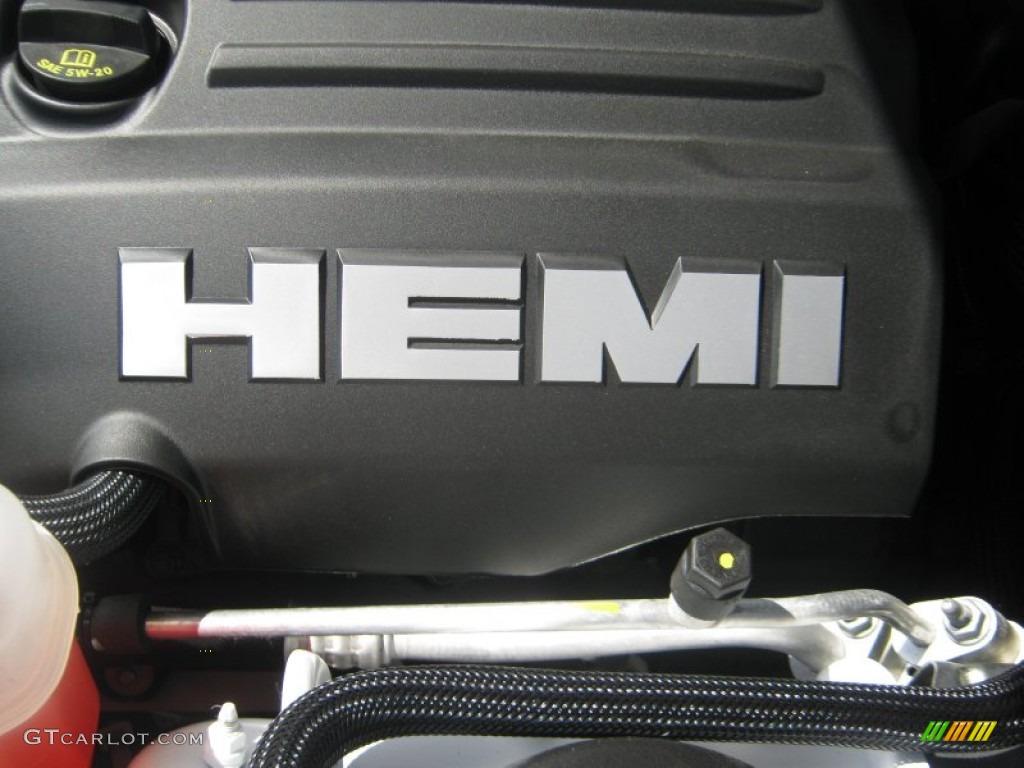2011 Chrysler 300 C Hemi Marks and Logos Photo #50761272