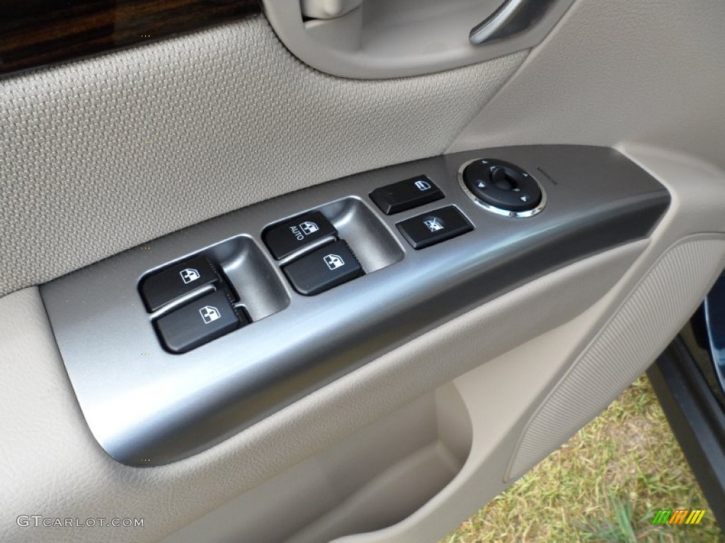 2011 Hyundai Santa Fe GLS Controls Photo #50761470