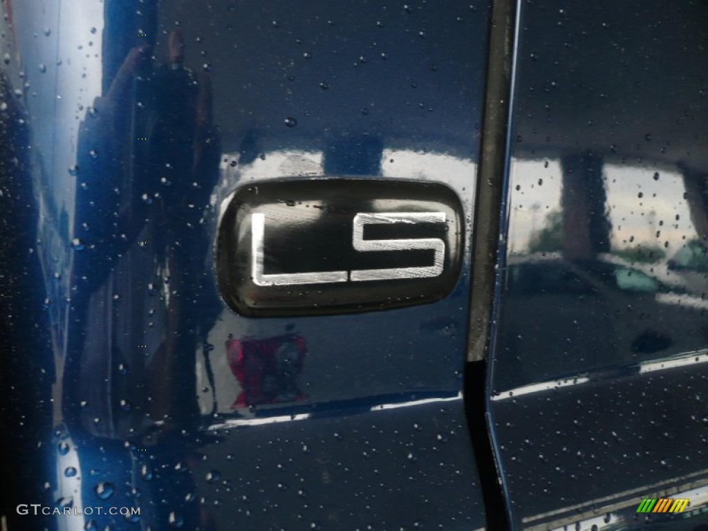 2002 Chevrolet Silverado 2500 LS Extended Cab 4x4 Marks and Logos Photo #50763286