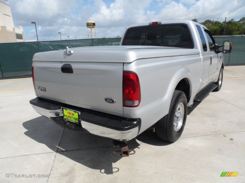 2003 F250 Super Duty XLT SuperCab - Silver Metallic / Medium Flint Grey photo #3