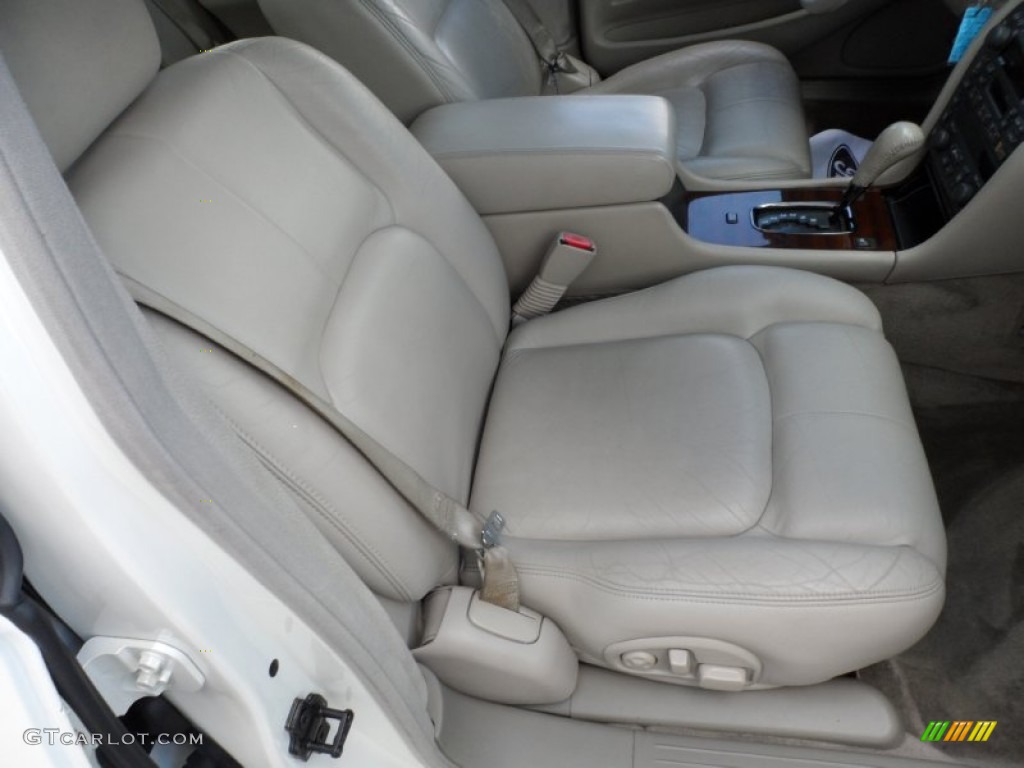 Oatmeal Interior 2000 Cadillac Seville SLS Photo #50768055