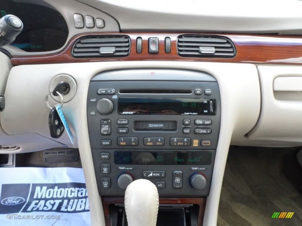 2000 Cadillac Seville SLS Controls Photo #50768088