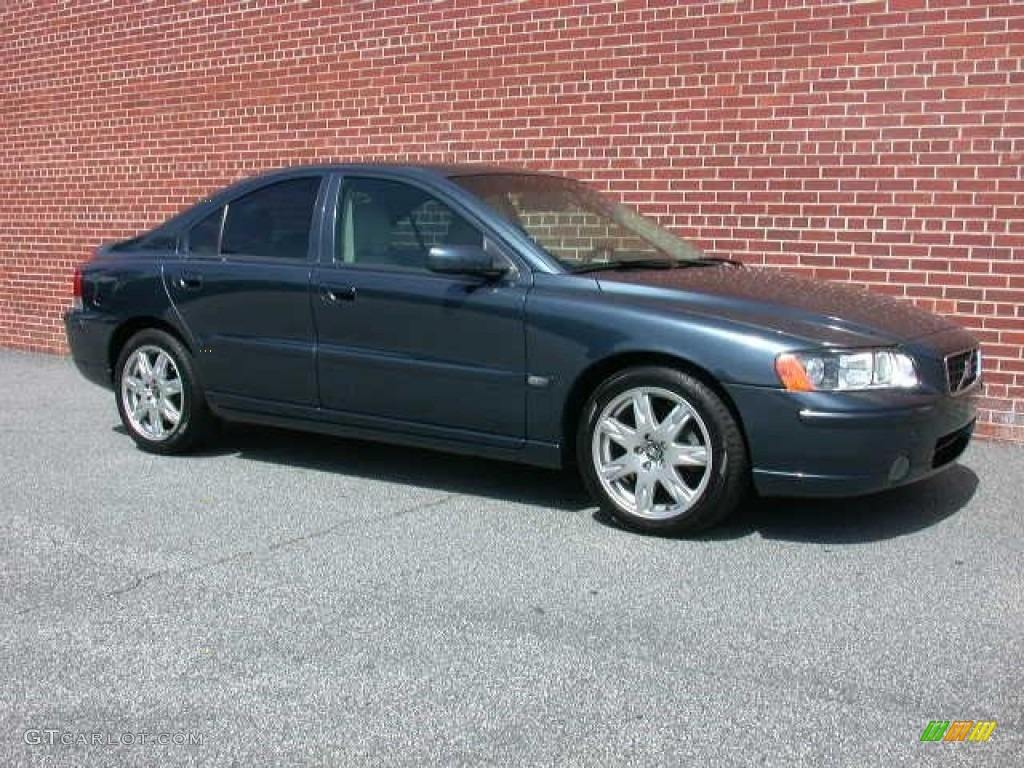 2005 S60 2.5T - Barents Blue Metallic / Taupe/Light Taupe photo #2