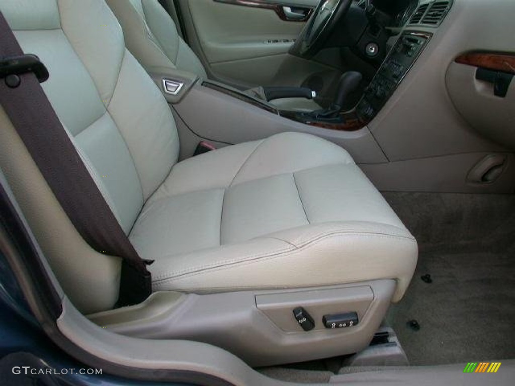 2005 S60 2.5T - Barents Blue Metallic / Taupe/Light Taupe photo #4