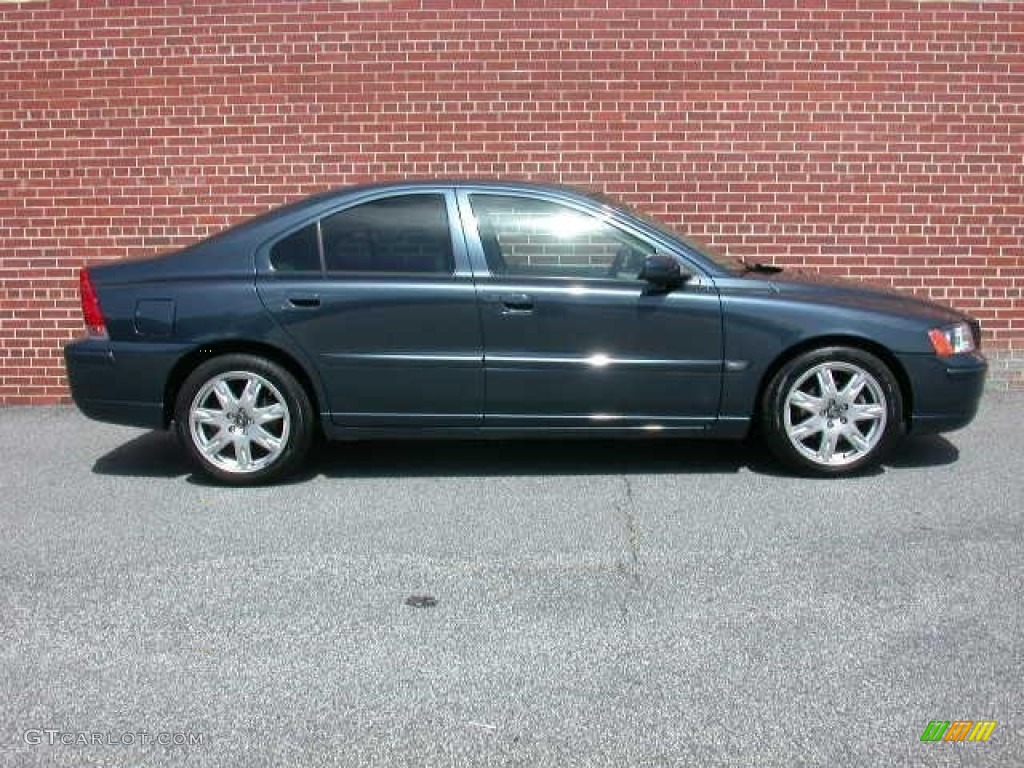 2005 S60 2.5T - Barents Blue Metallic / Taupe/Light Taupe photo #10