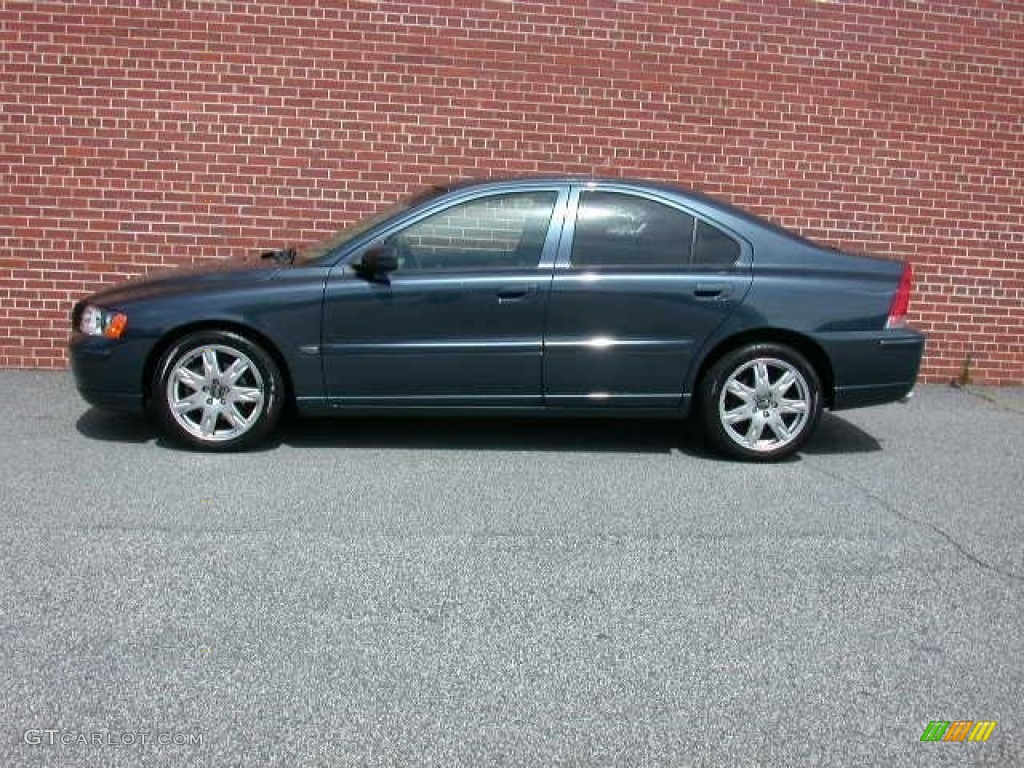 2005 S60 2.5T - Barents Blue Metallic / Taupe/Light Taupe photo #11