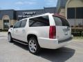 White Diamond - Escalade ESV AWD Photo No. 5