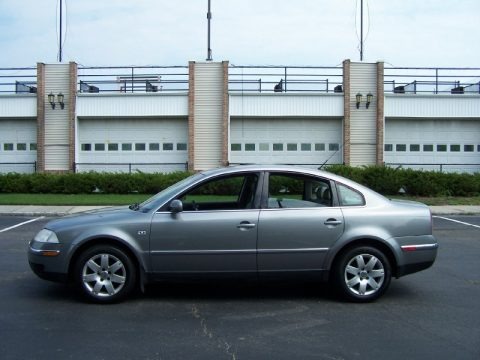 2002 Volkswagen Passat GLX Sedan Data, Info and Specs