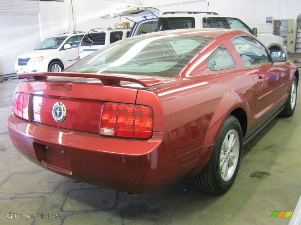 2005 Mustang V6 Deluxe Coupe - Redfire Metallic / Dark Charcoal photo #2