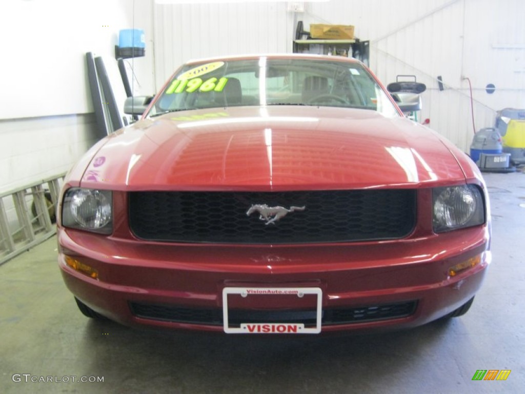 2005 Mustang V6 Deluxe Coupe - Redfire Metallic / Dark Charcoal photo #10