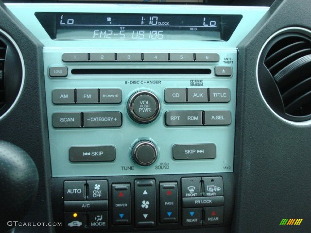 2010 Honda Pilot Touring Controls Photo #50777682