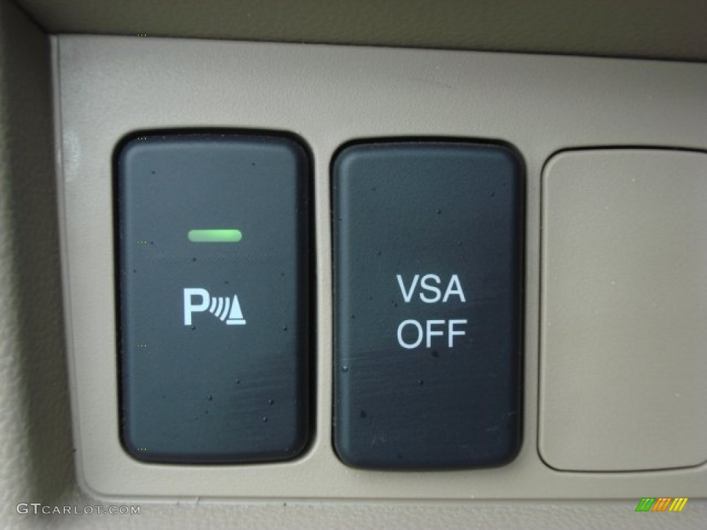 2010 Honda Pilot Touring Controls Photo #50777724