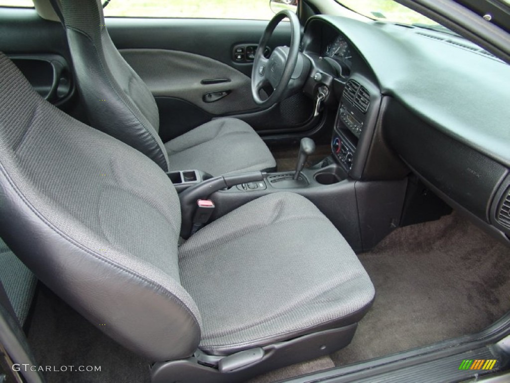 Black Interior 2002 Saturn S Series SC1 Coupe Photo #50781681