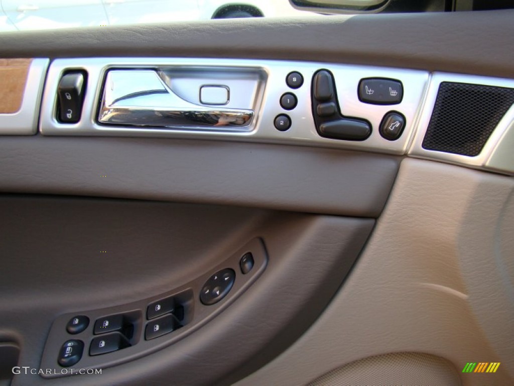2006 Pacifica Limited - Brilliant Black / Light Taupe photo #23