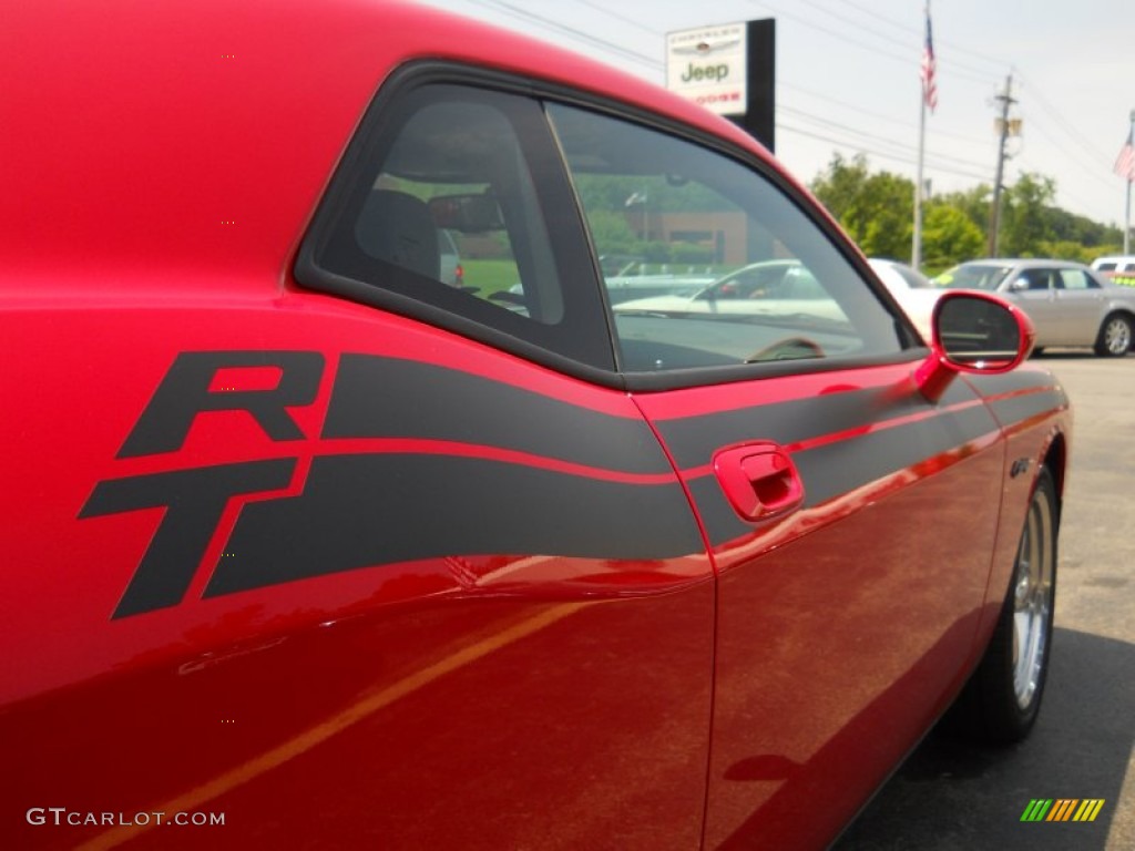 2010 Challenger R/T Classic - TorRed / Dark Slate Gray photo #30