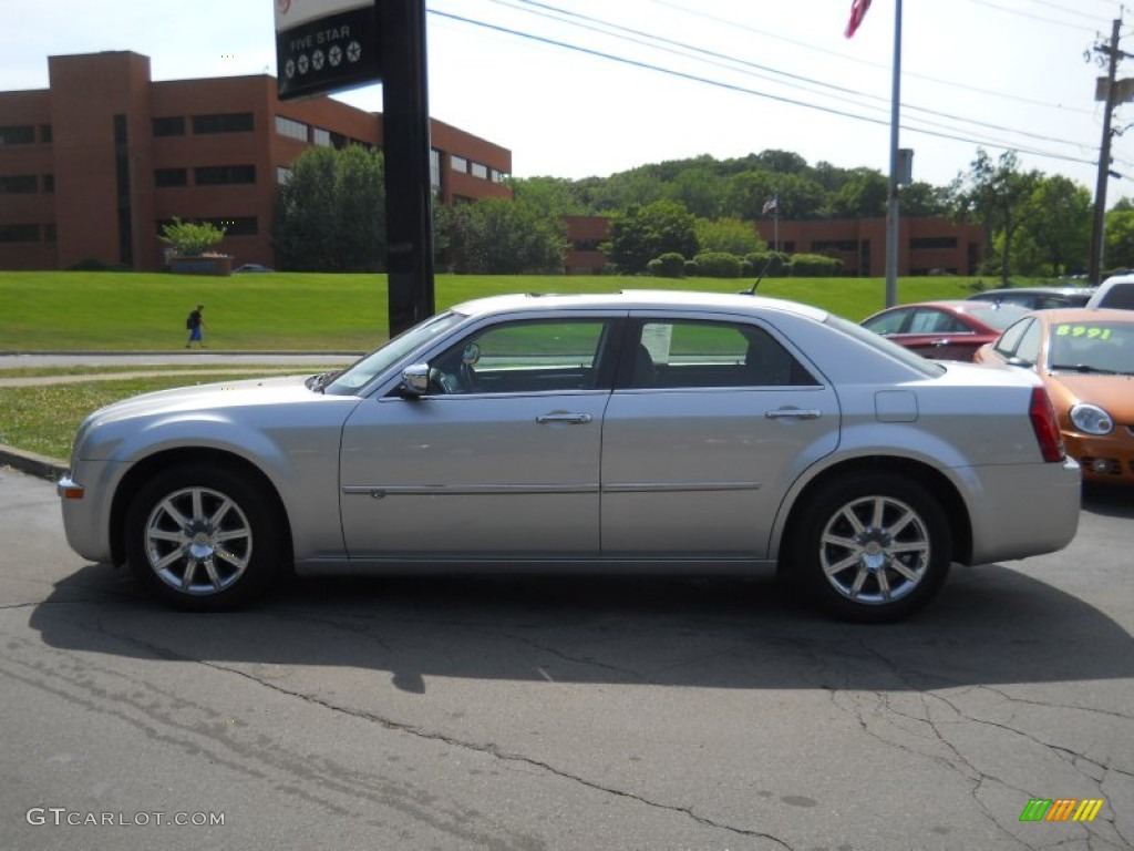 2008 300 C HEMI - Bright Silver Metallic / Dark Slate Gray photo #14