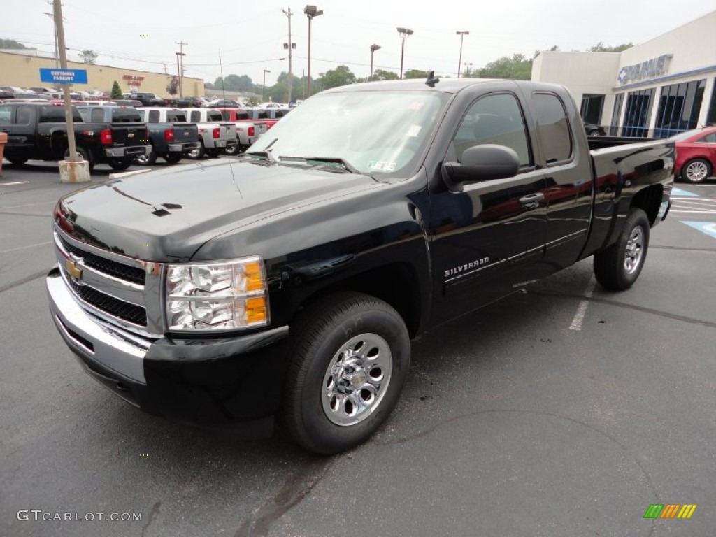 2011 Silverado 1500 LS Extended Cab 4x4 - Black / Dark Titanium photo #3