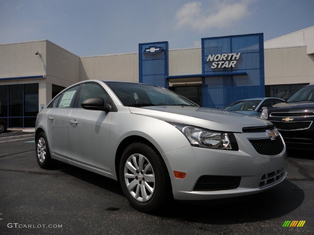 2011 Cruze LS - Silver Ice Metallic / Jet Black/Medium Titanium photo #1
