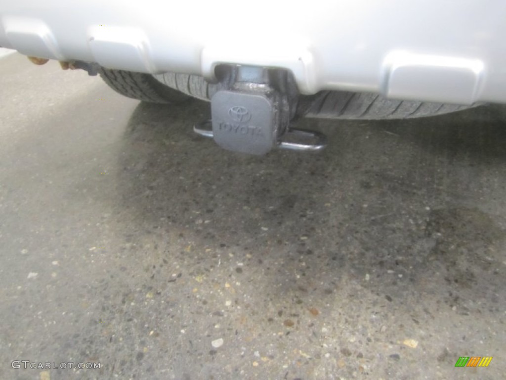 2004 4Runner SR5 4x4 - Galactic Gray Mica / Stone photo #14