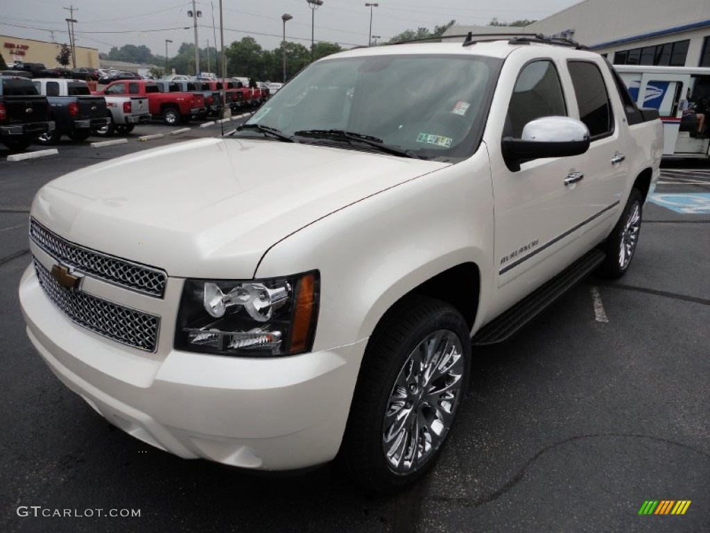 White Diamond Tricoat 2011 Chevrolet Avalanche LTZ 4x4 Exterior Photo #50793729
