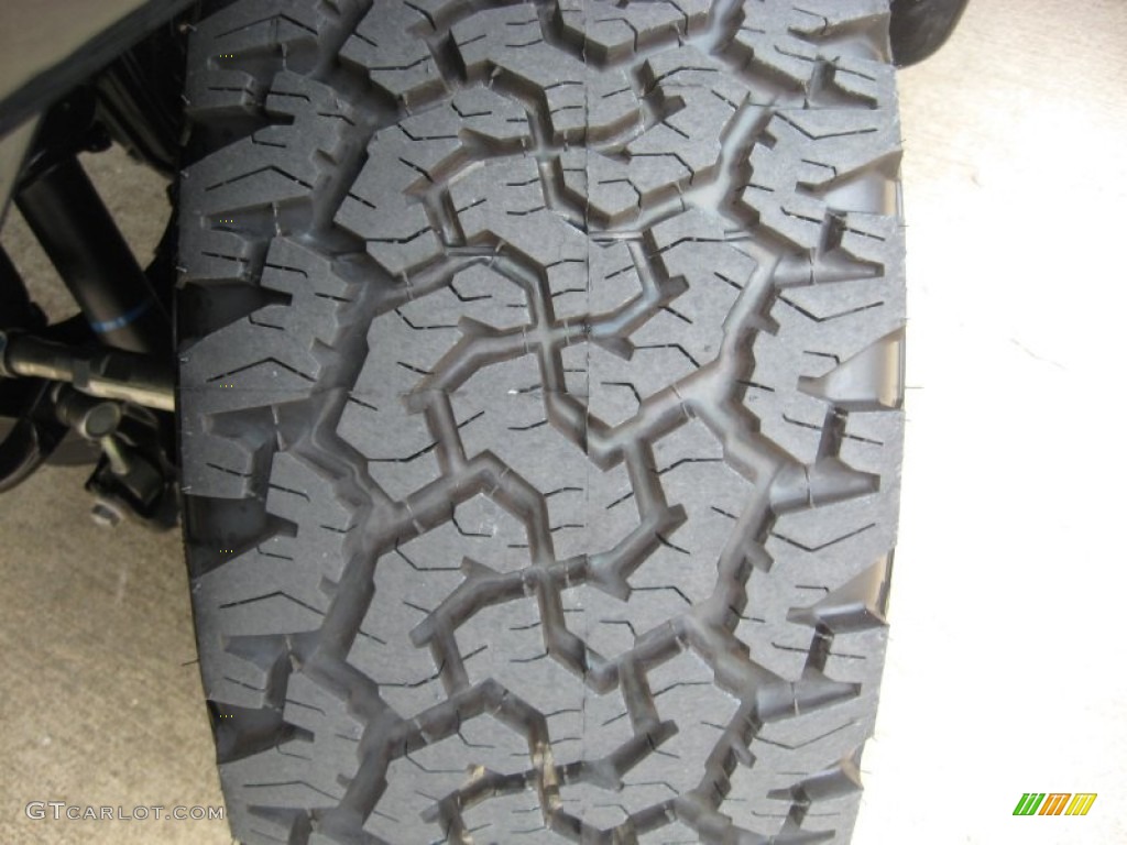 2011 Tundra CrewMax - Black / Graphite Gray photo #17