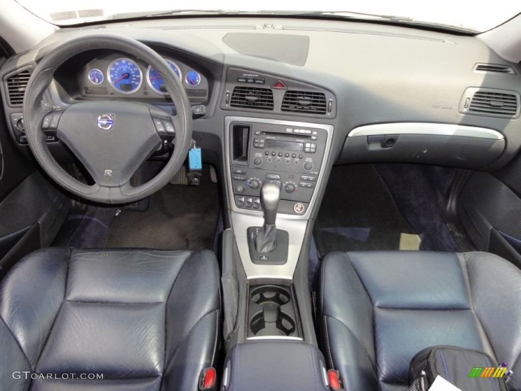 2005 Volvo S60 R AWD R Nordkap Black/Blue Metallic Dashboard Photo #50794692