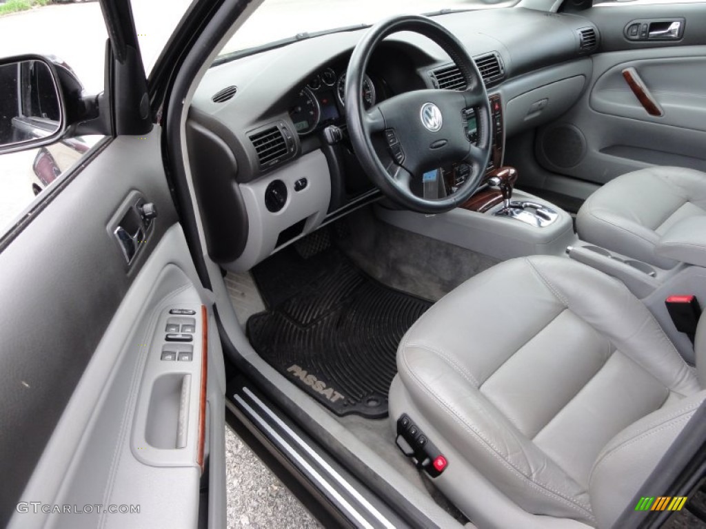 Grey Interior 2004 Volkswagen Passat GLX 4Motion Wagon Photo #50795247