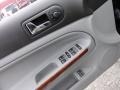 2004 Volkswagen Passat GLX 4Motion Wagon Controls
