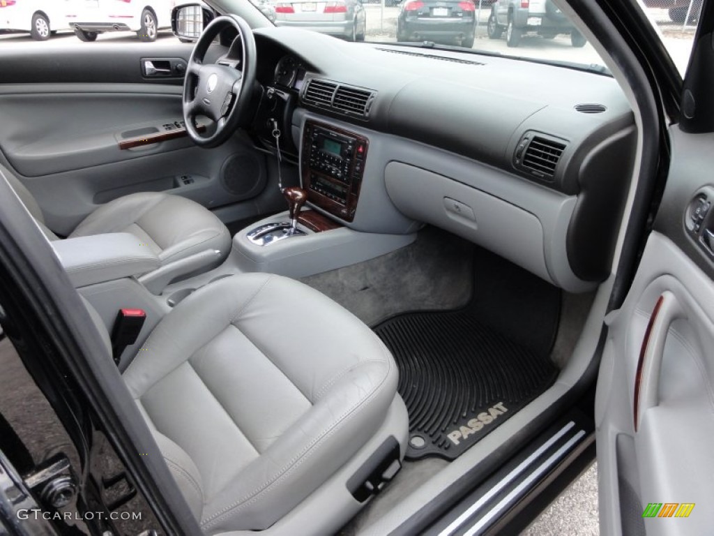 2004 Volkswagen Passat GLX 4Motion Wagon Grey Dashboard Photo #50795328