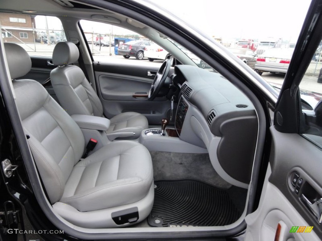 Grey Interior 2004 Volkswagen Passat GLX 4Motion Wagon Photo #50795361