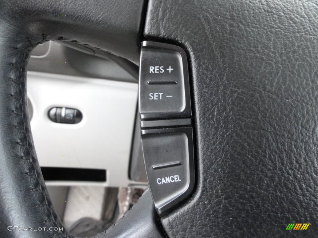 2004 Volkswagen Passat GLX 4Motion Wagon Controls Photo #50795943