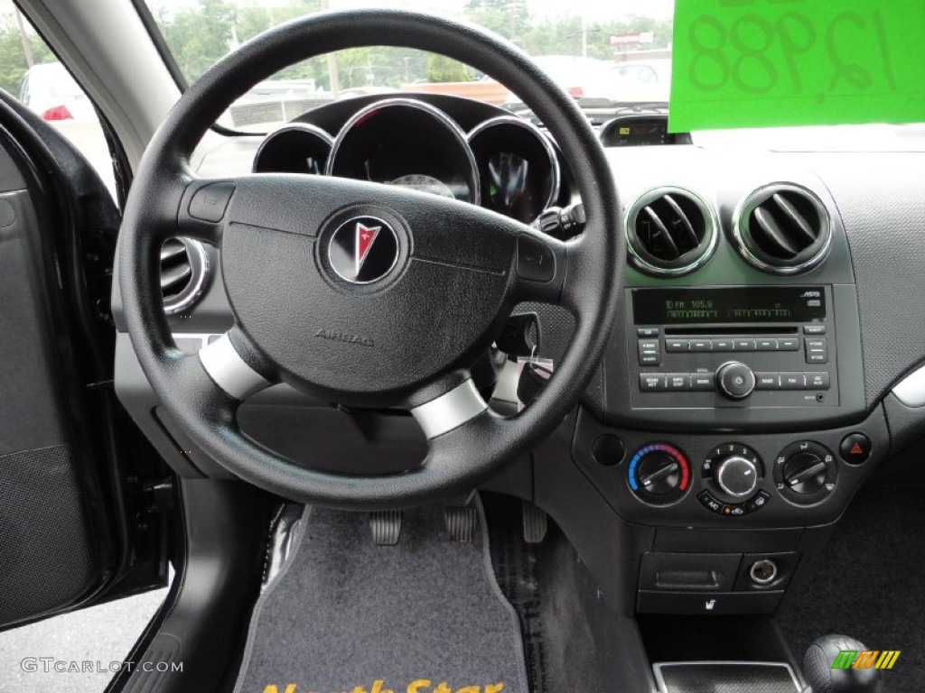 2009 Pontiac G3 Standard G3 Model Controls Photo #50795970