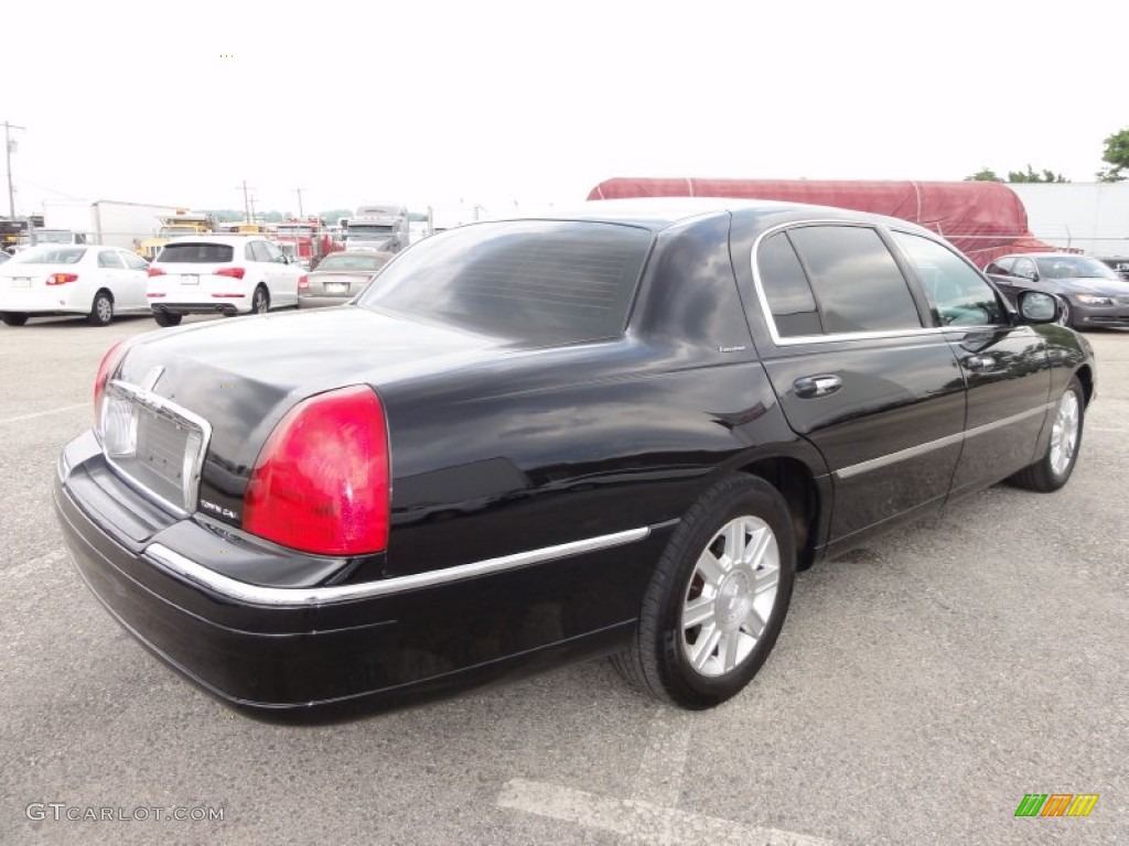 Black 2007 Lincoln Town Car Executive L Exterior Photo #50796087