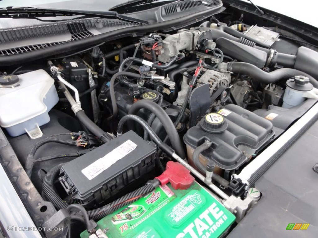 2007 Lincoln Town Car Executive L 4.6 Liter SOHC 16-Valve V8 Engine Photo #50796507