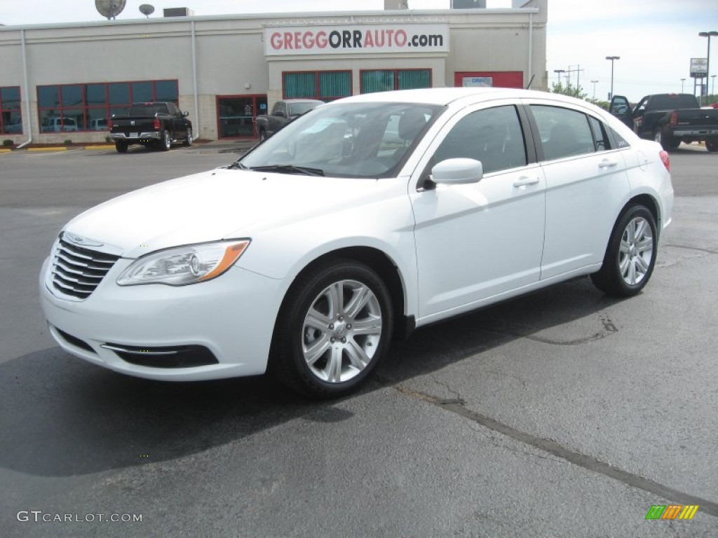 2011 Bright White Chrysler 200 Touring 50768984