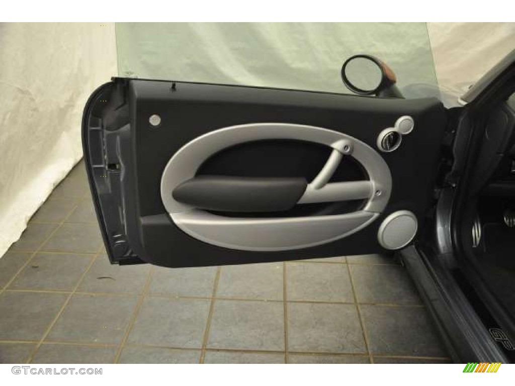 2006 Mini Cooper John Copper Works GP Grey/Panther Black Door Panel Photo #50797044