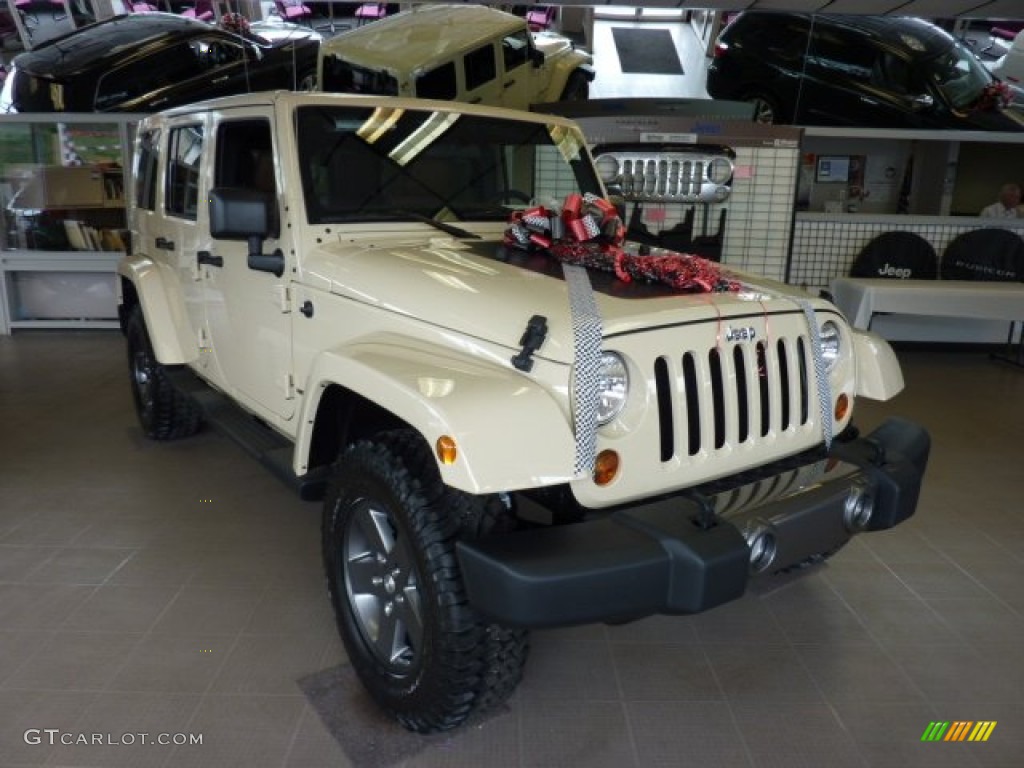 2011 Wrangler Unlimited Mojave 4x4 - Sahara Tan / Black/Dark Saddle photo #7