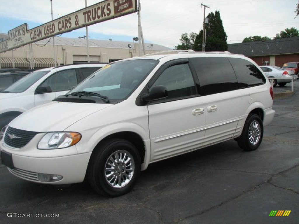 white chrysler minivan