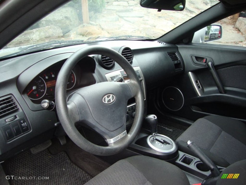 2004 Hyundai Tiburon Standard Tiburon Model Interior Photo