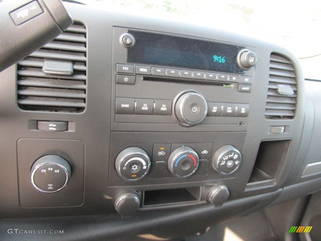 2010 GMC Sierra 3500HD SLE Regular Cab 4x4 Dually Controls Photo #50803176