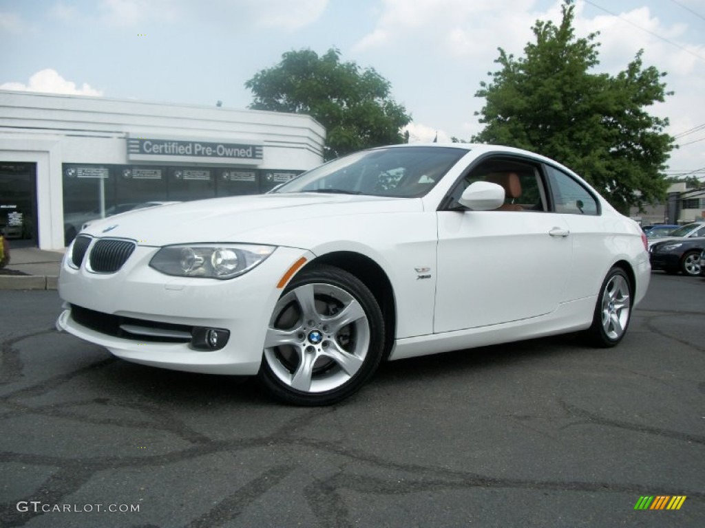 Alpine White BMW 3 Series