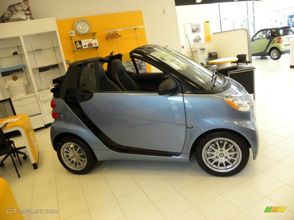 2011 fortwo passion cabriolet - Light Blue Metallic / Design Black photo #5