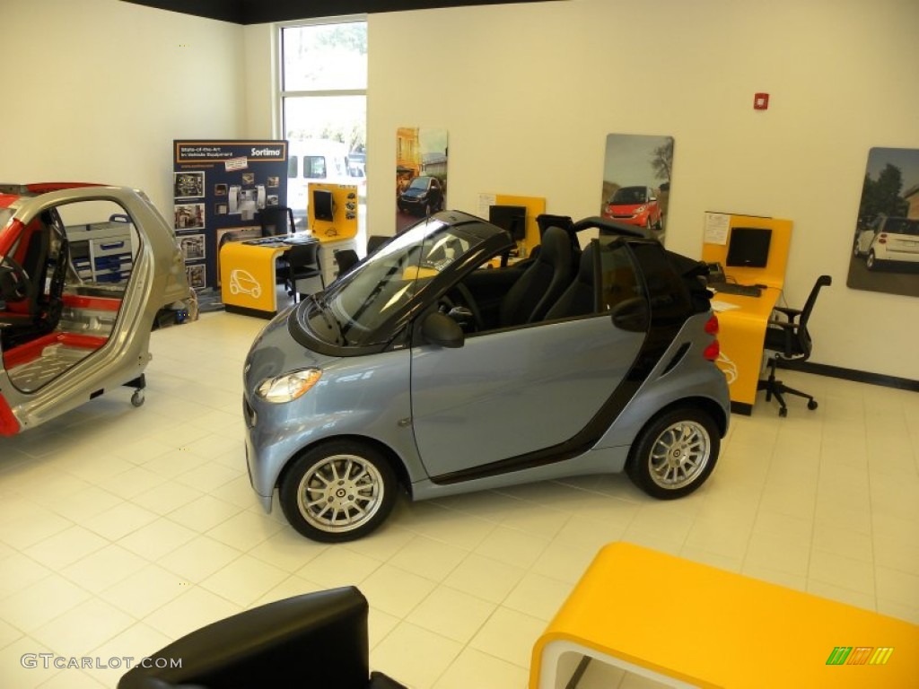 2011 fortwo passion cabriolet - Light Blue Metallic / Design Black photo #9