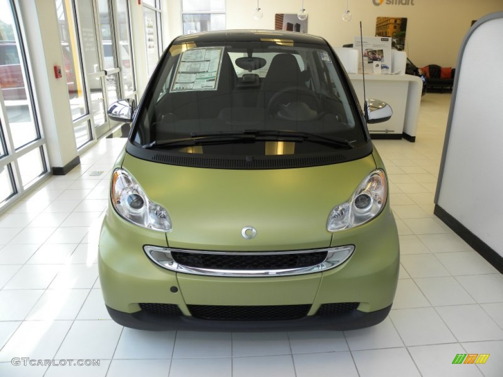 2011 fortwo passion coupe - Green Matte / Design Black photo #2