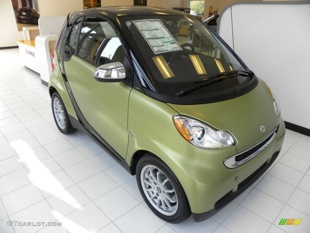 Green Matte 2011 Smart fortwo passion coupe Exterior Photo #50804217