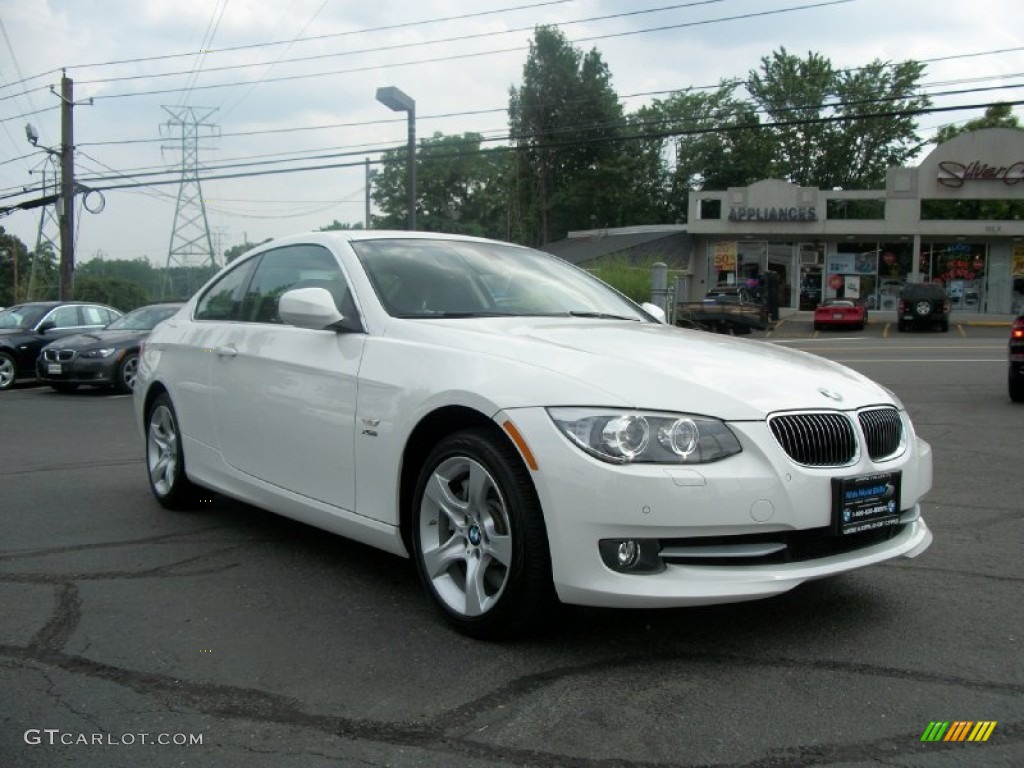 2011 3 Series 335i xDrive Coupe - Alpine White / Black photo #3