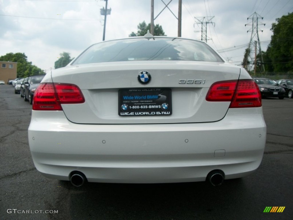 2011 3 Series 335i xDrive Coupe - Alpine White / Black photo #4