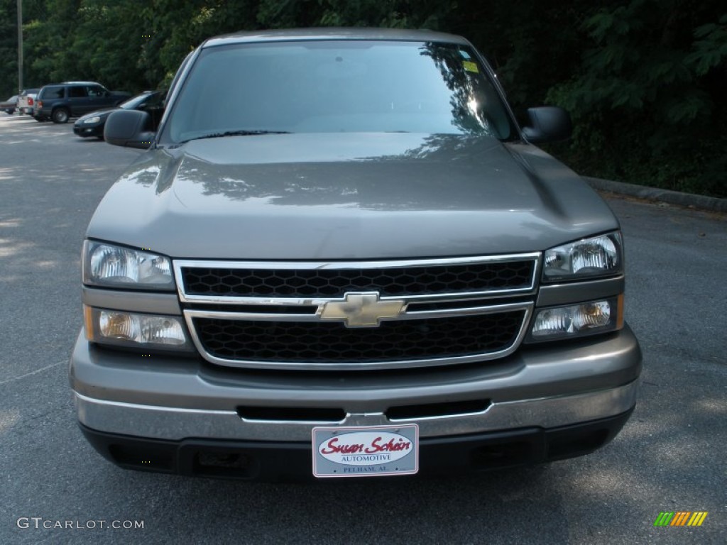 2007 Silverado 1500 Classic LS Crew Cab - Graystone Metallic / Dark Charcoal photo #8