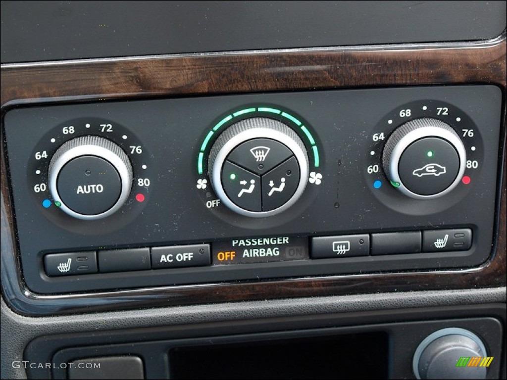 2007 Saab 9-5 2.3T Sedan Controls Photos